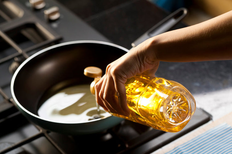 How to Remove Cooking Oil Stains From Clothes
