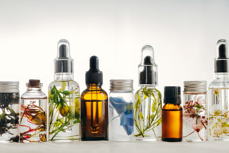 Natural vs. Synthetic Fragrance: What Really Matters in Laundry Detergent