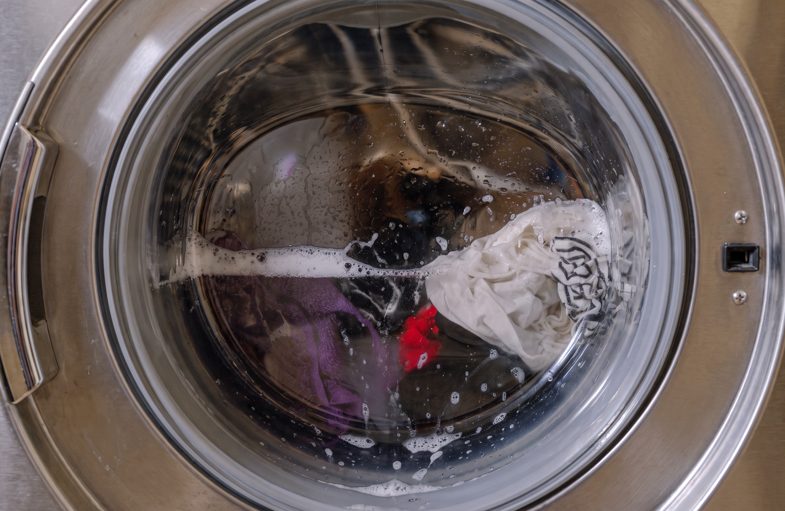 What's Actually on Your Laundry Detergent Label?
